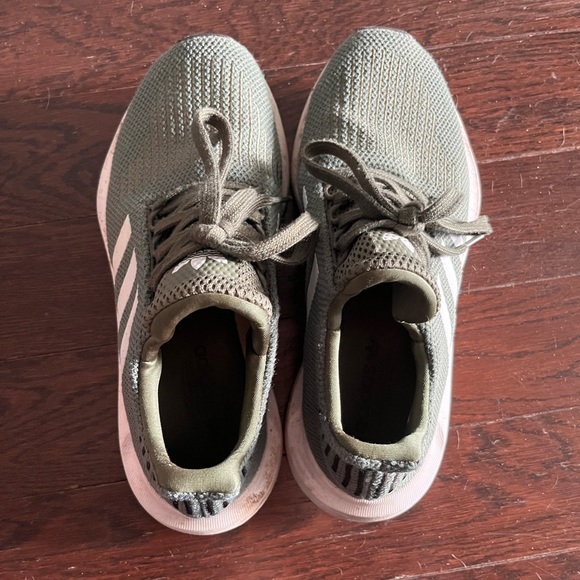 Adidas ultra boosts - Picture 2 of 2